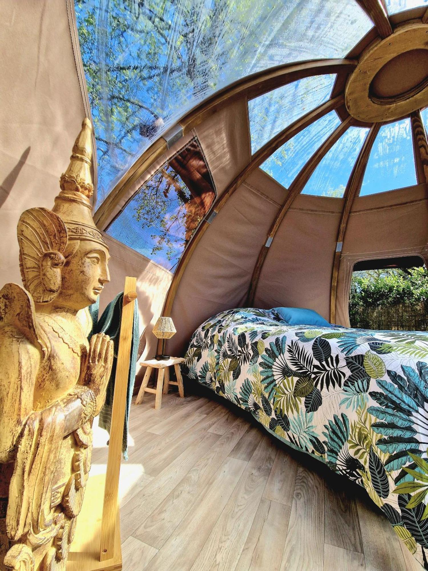 Les Nuits De Cassiopee Bed and Breakfast Sorde-lʼAbbaye Kamer foto